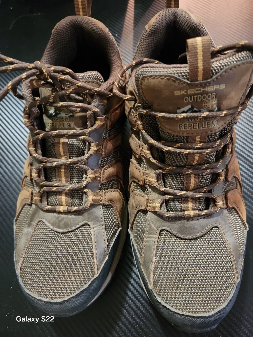 Skechers Outdoor Men's Brown and Tan Hiking Boots
